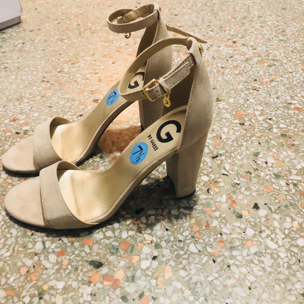 Guess Sandals 7 1/2 ( worned once) offers accepted